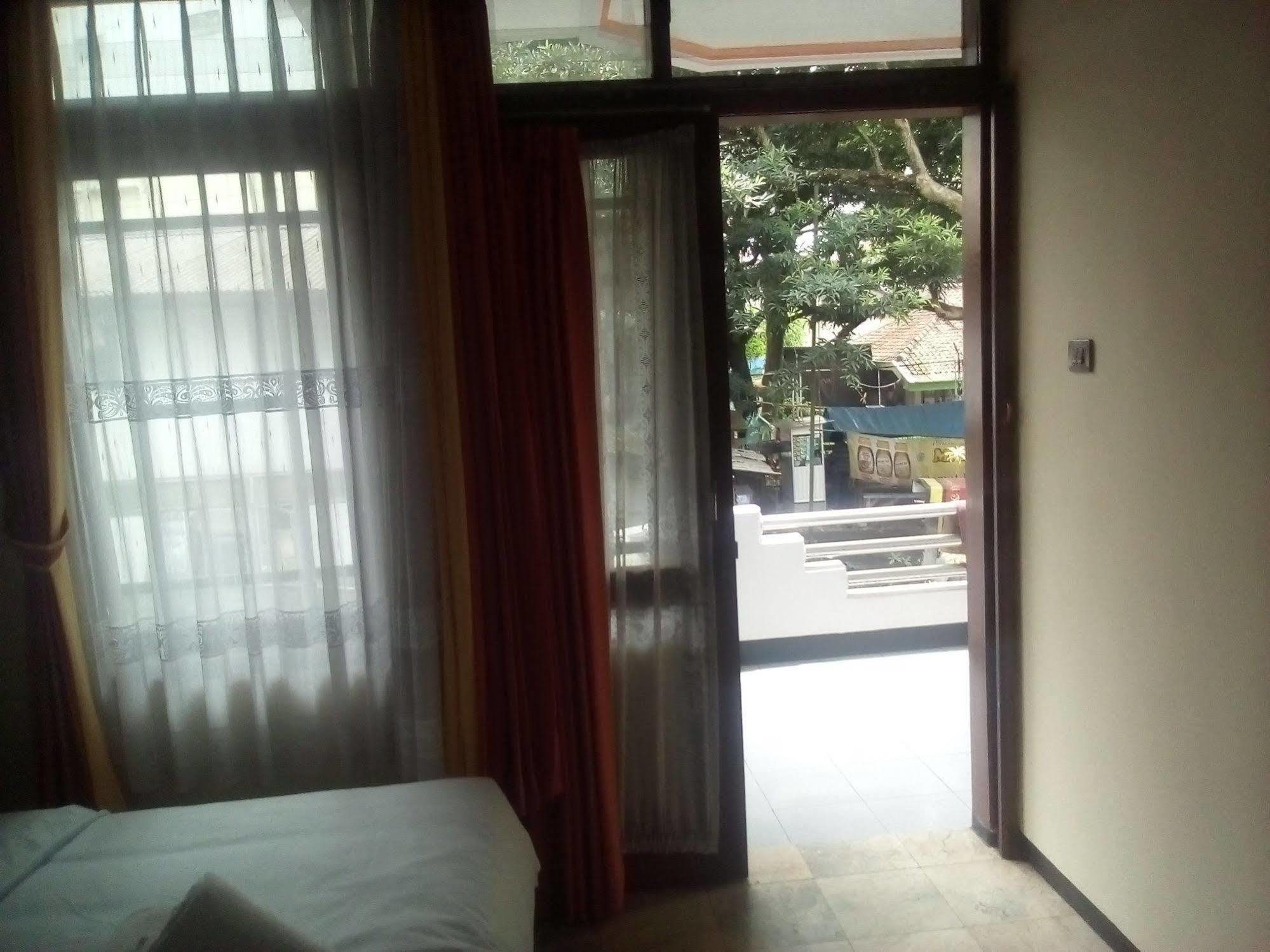 Simply Homy Guest House Pasteur Bandung Ngoại thất bức ảnh
